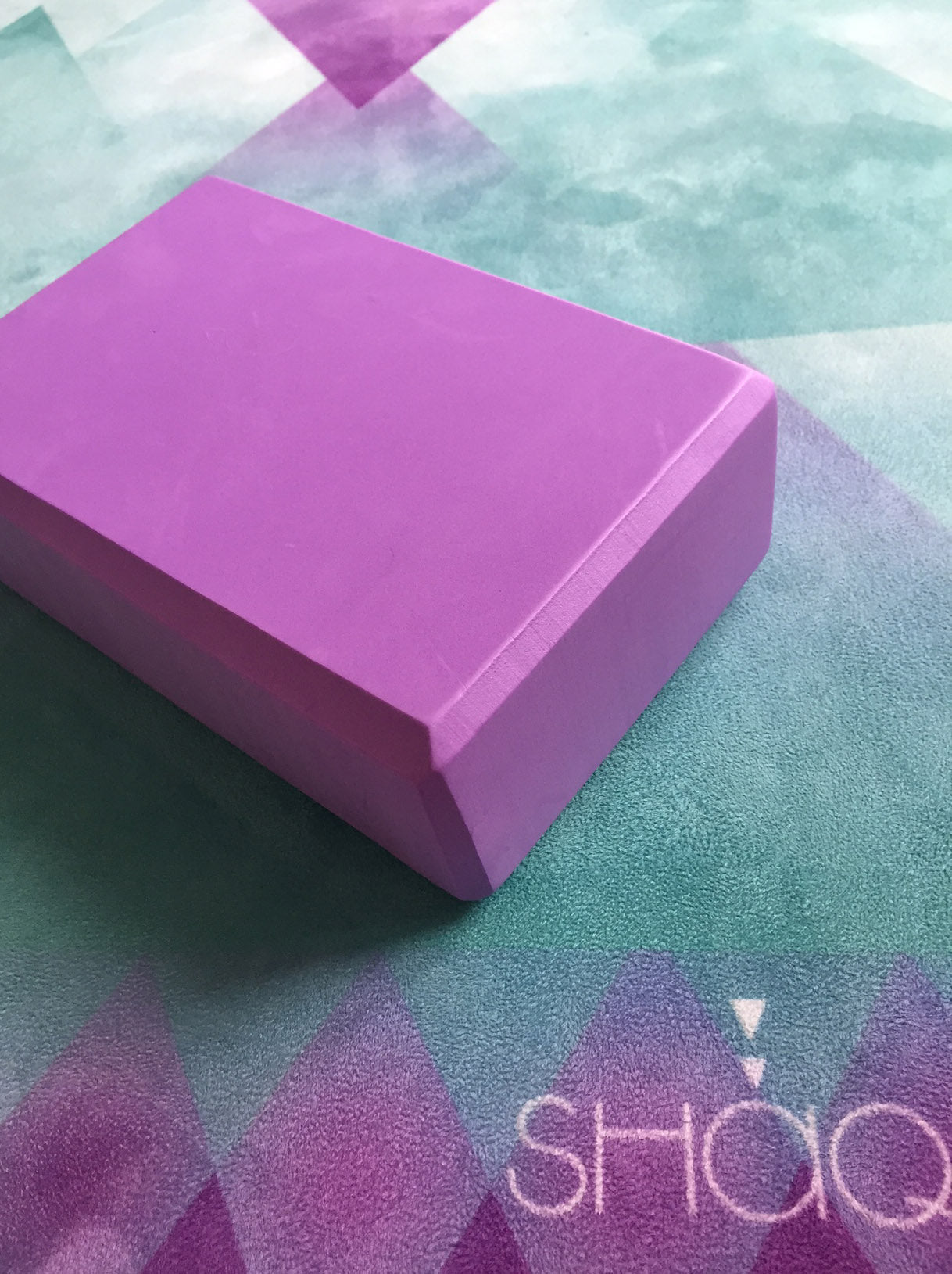 Yoga block (purple)