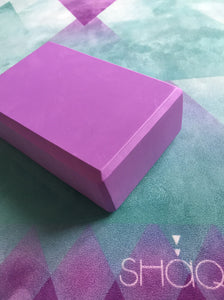 Yoga block (purple)